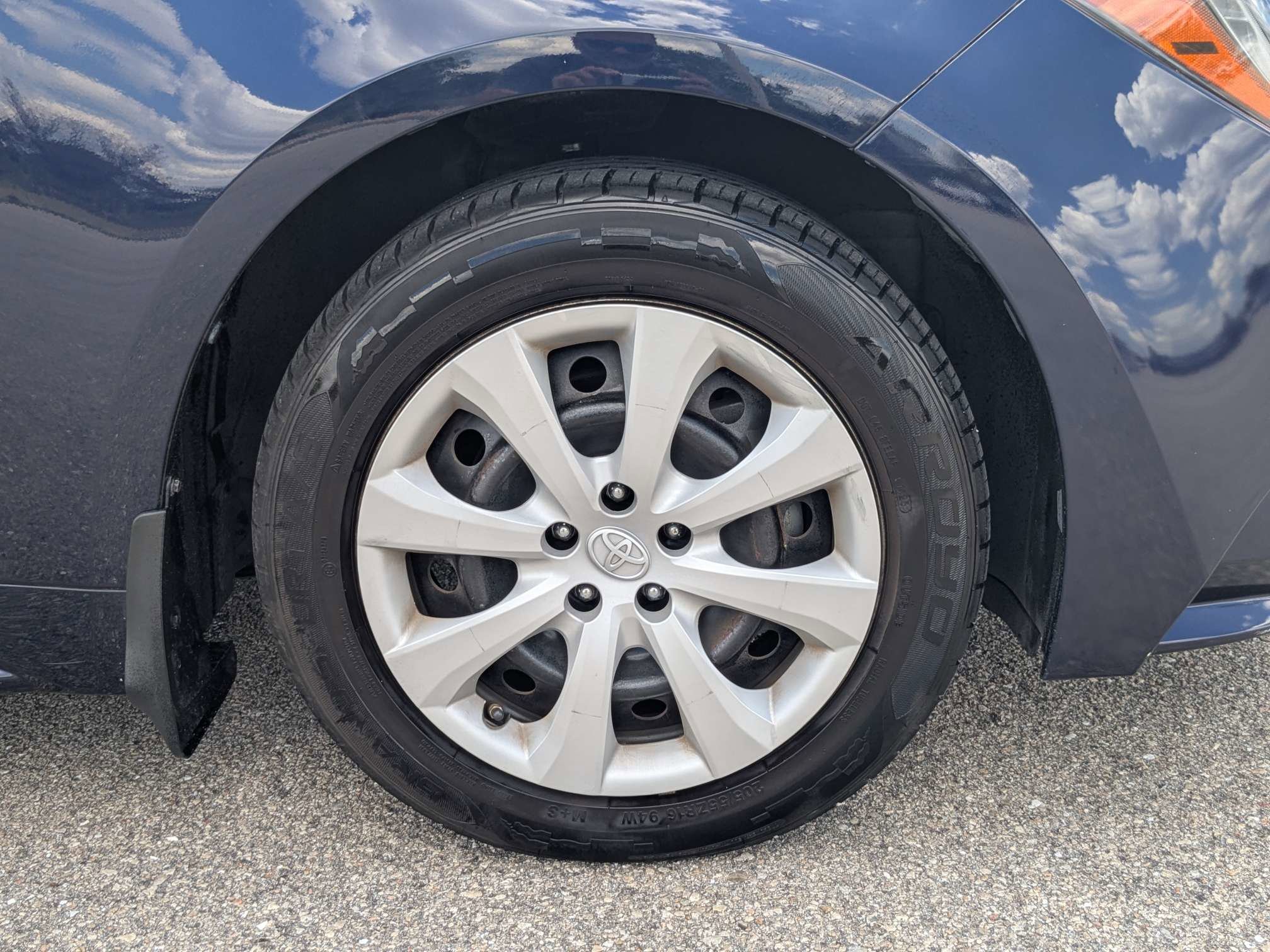 Used 2021 Toyota Corolla LE FWD image 11