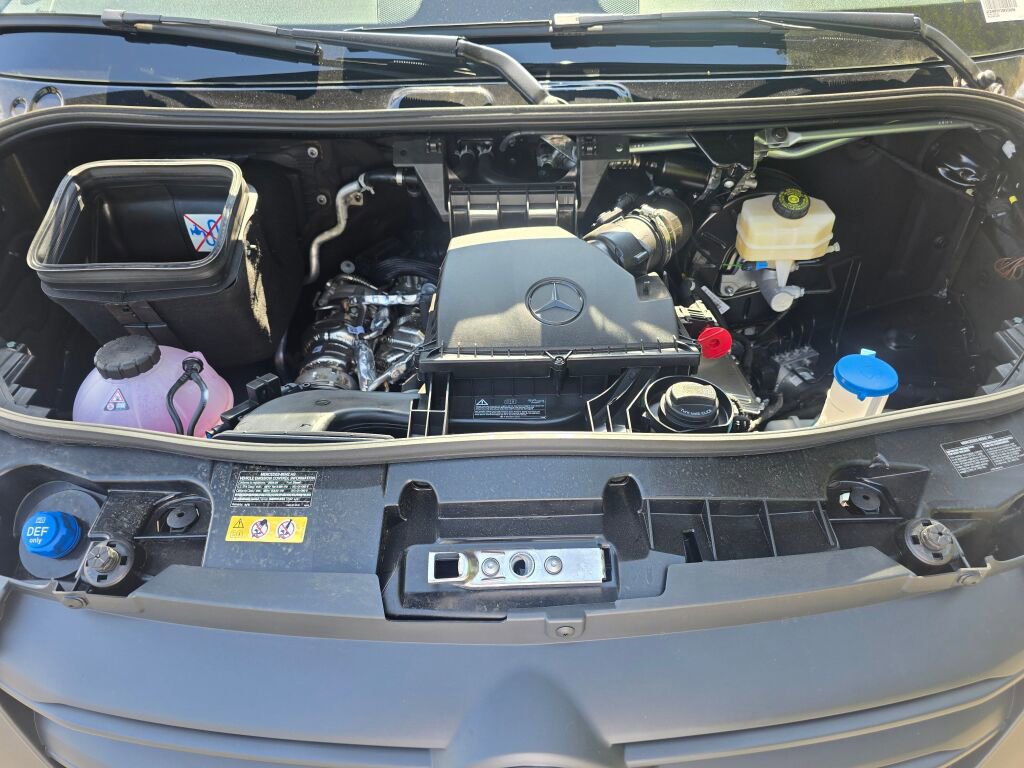 New 2025 Mercedes-Benz Sprinter 2500 image 9