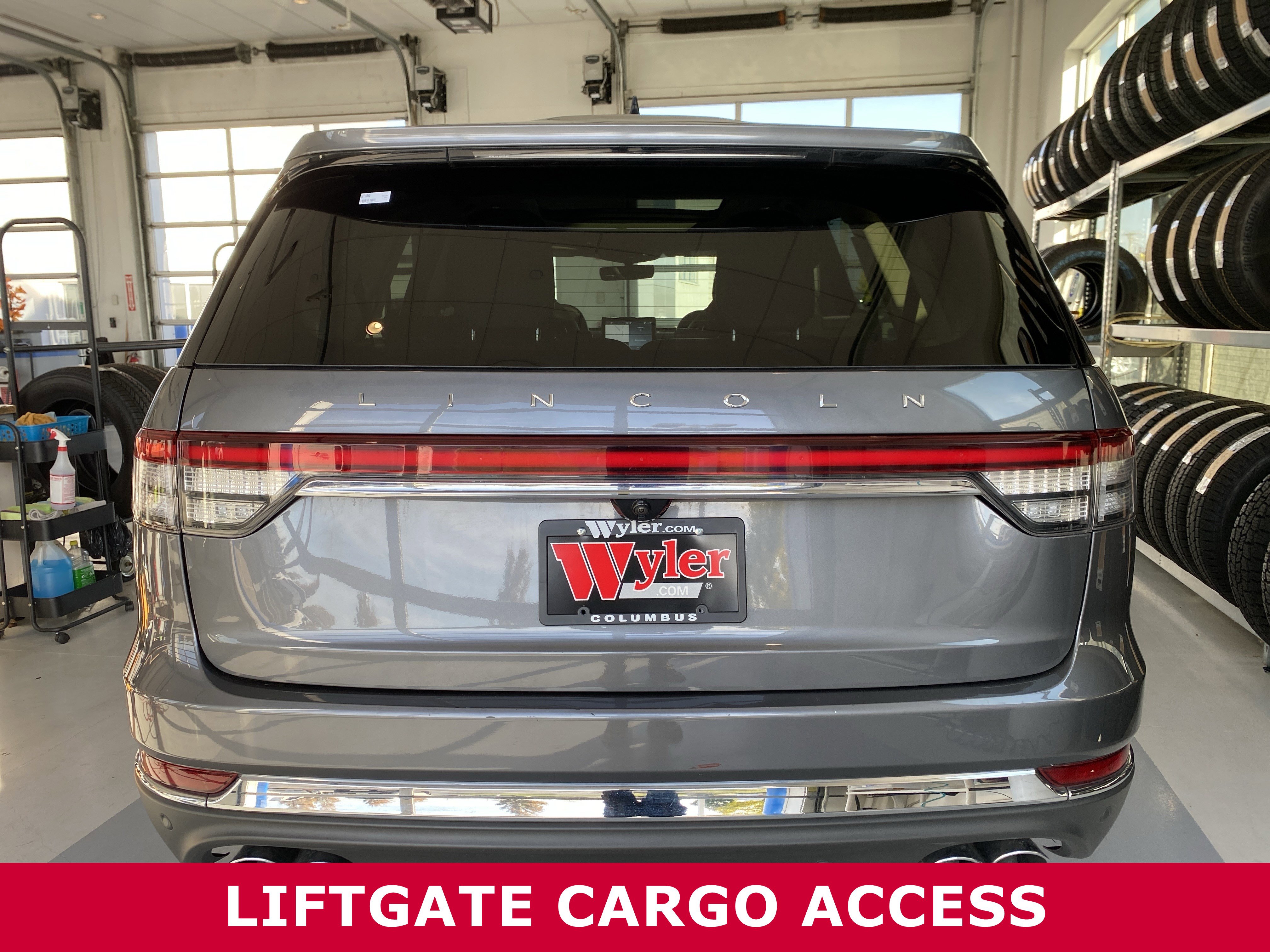 Used 2022 Lincoln Aviator Reserve w/ Equipment Group 201A image 5