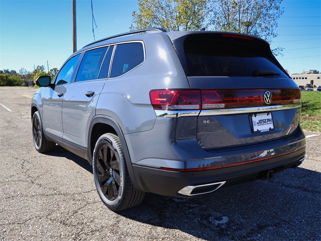 New 2026 Volkswagen Atlas SE image 3