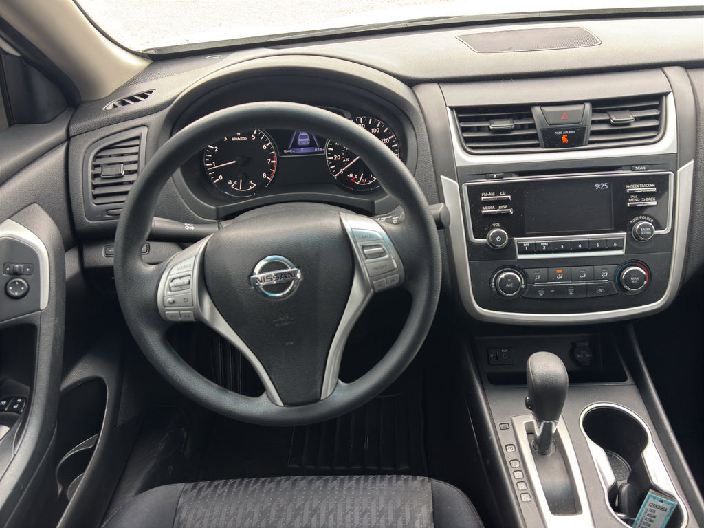 Used 2018 Nissan Altima 2.5 S w/ S Convenience Package image 12
