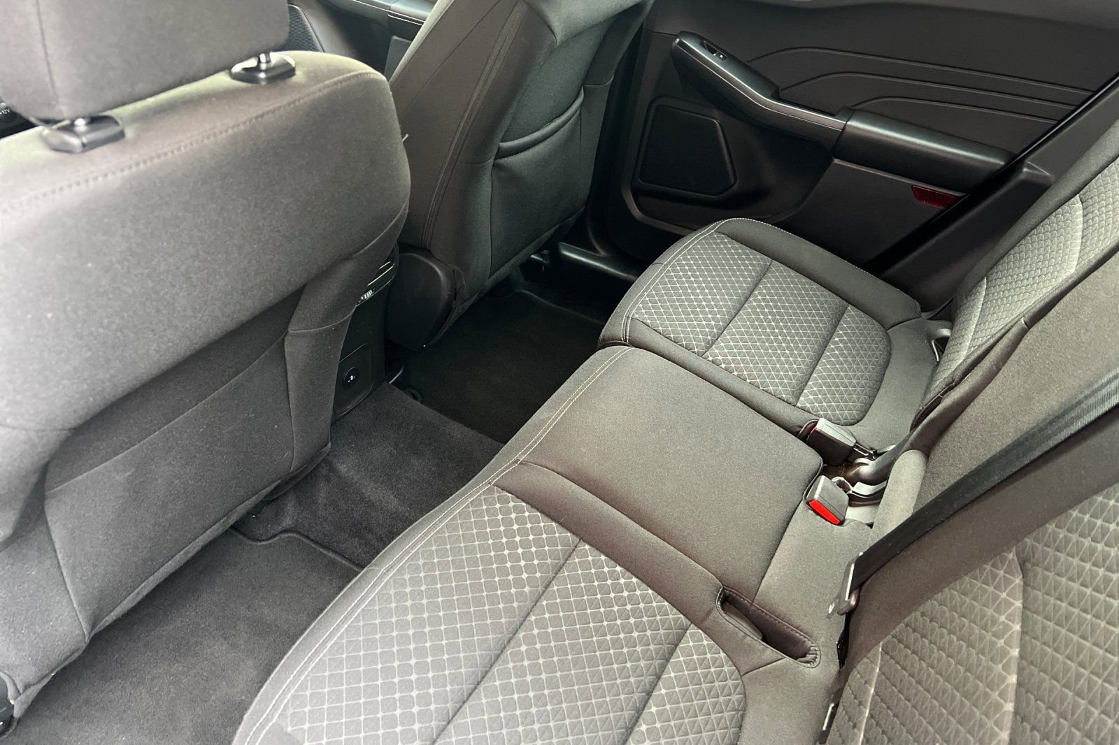 Used 2025 Ford Escape Active image 16