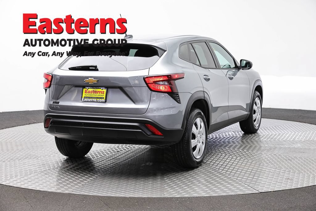 Used 2024 Chevrolet Trax LS FWD image 5