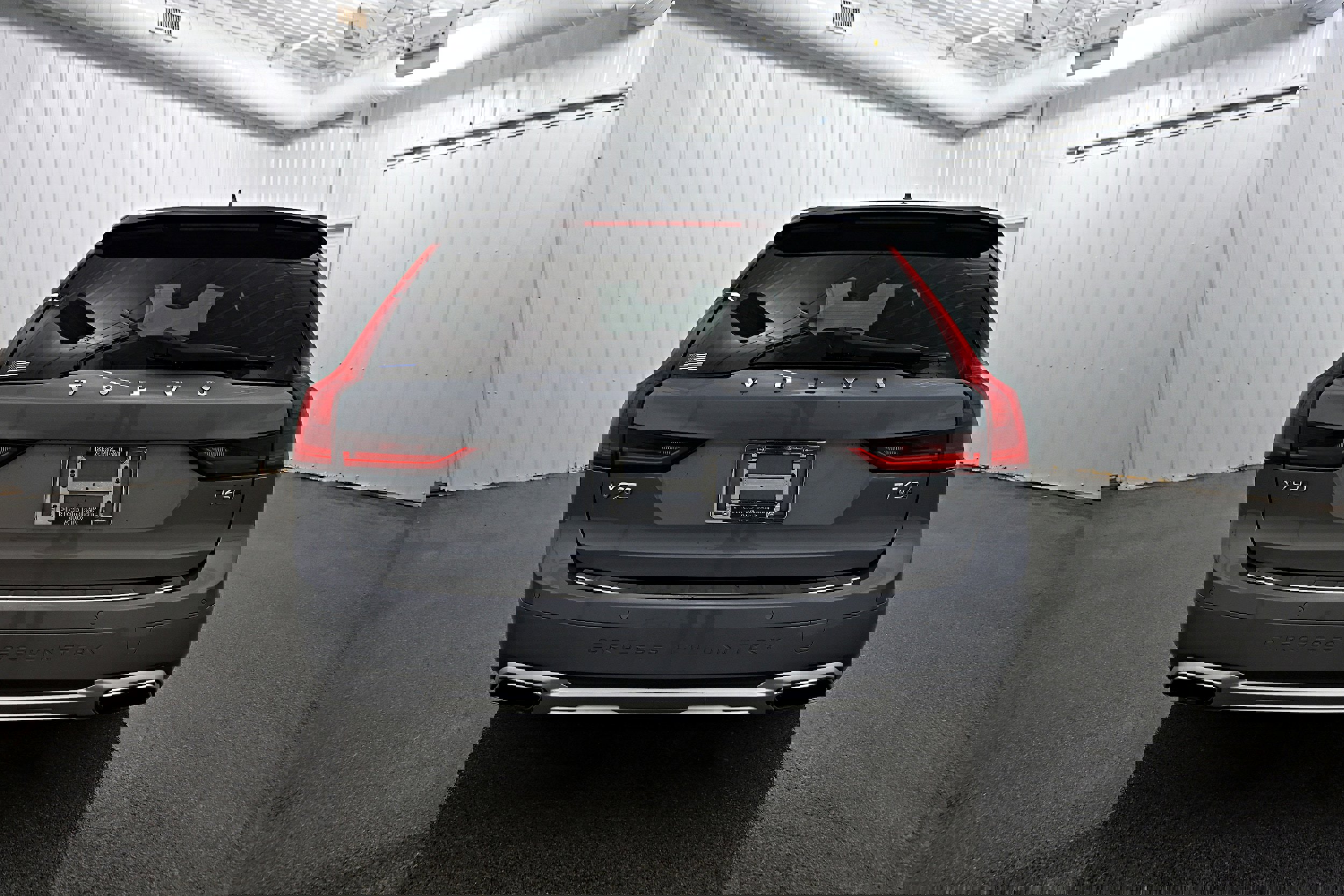 Used 2018 Volvo V90 T6 Cross Country w/ Convenience Package AWD/4WD image 33