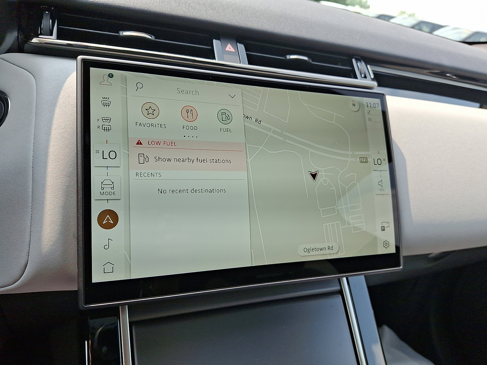 New 2026 Land Rover Range Rover Velar S image 8