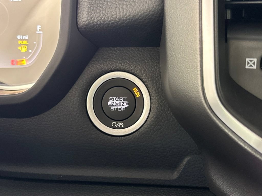 New 2027 RAM 1500 4x4 Crew Cab image 17