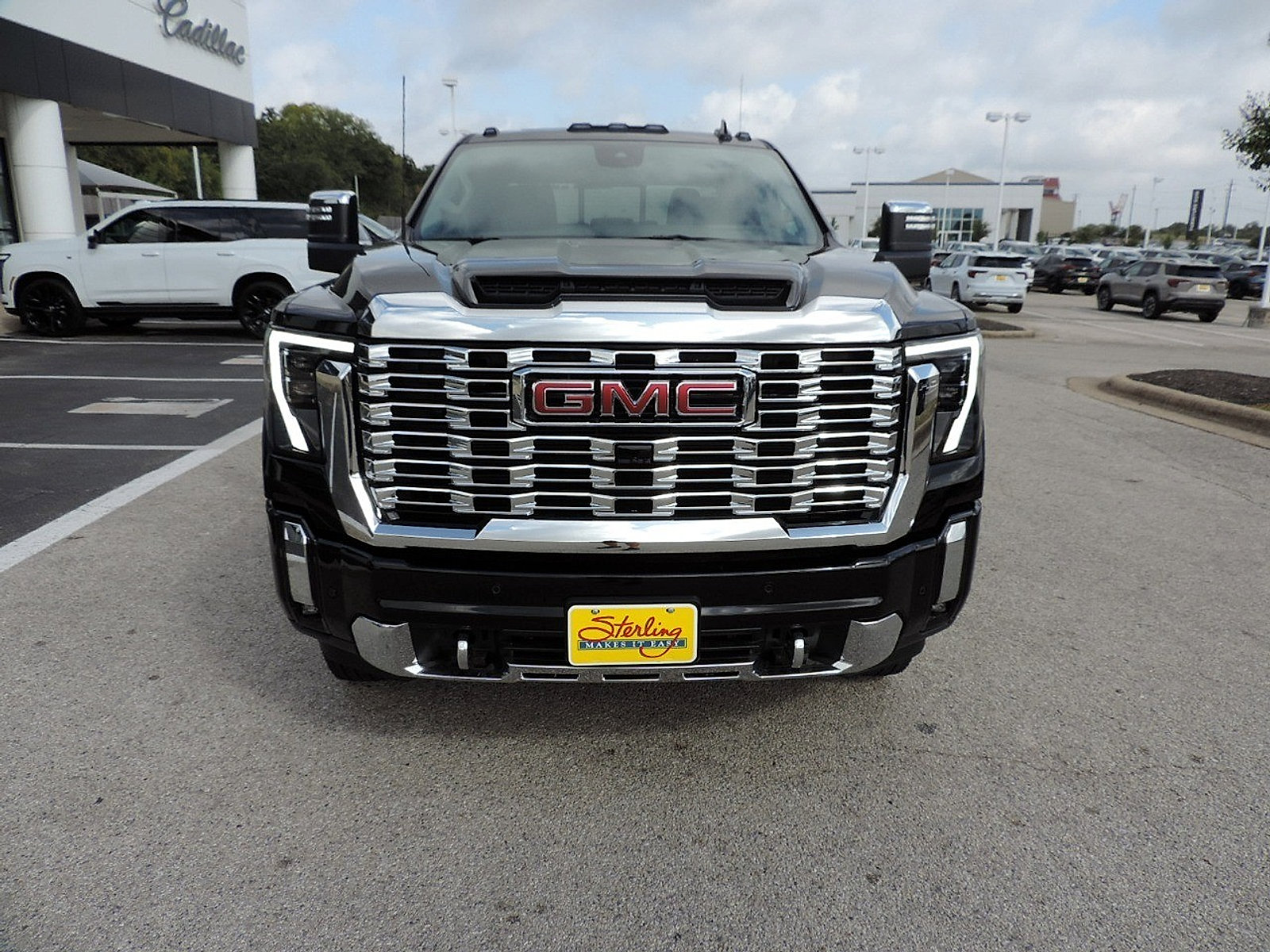 New 2026 GMC Sierra 3500 Denali w/ Denali Reserve Package AWD/4WD image 2