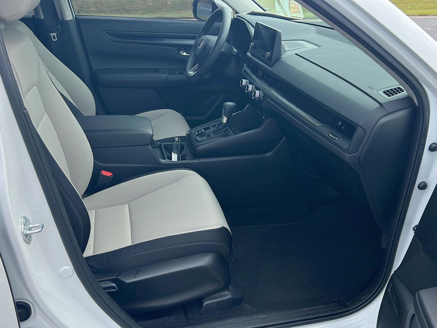 Used 2024 Honda CR-V LX image 13