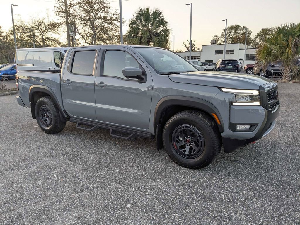 Used 2025 Nissan Frontier Pro-X w/ Pro Convenience Package RWD image 2