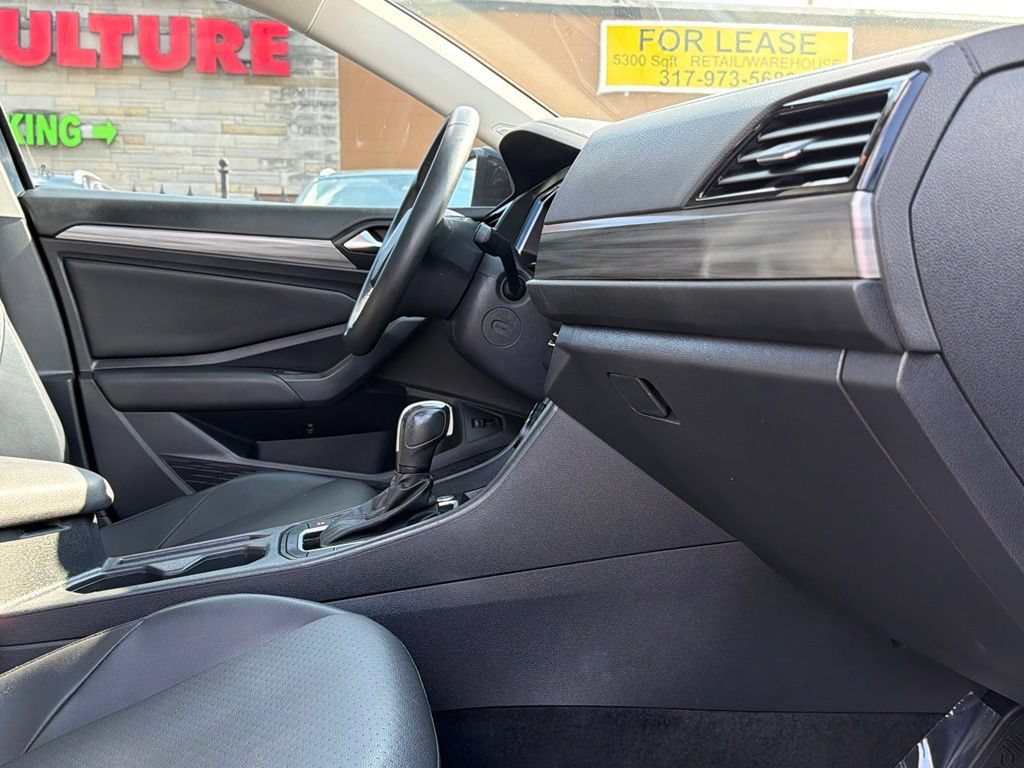 Used 2020 Volkswagen Jetta SEL FWD image 29