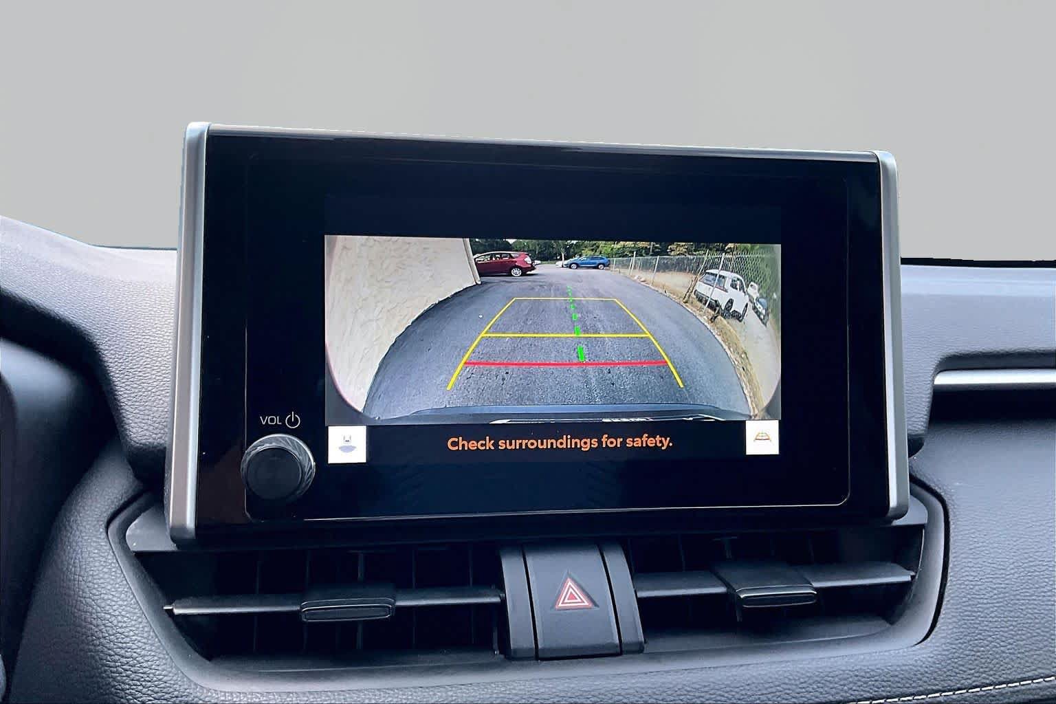 Certified 2025 Toyota RAV4 XLE FWD image 27