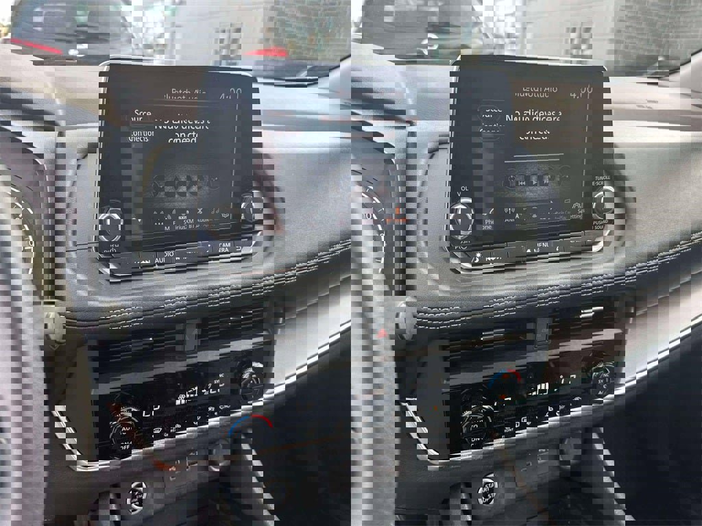 Certified 2023 Nissan Rogue SV image 29