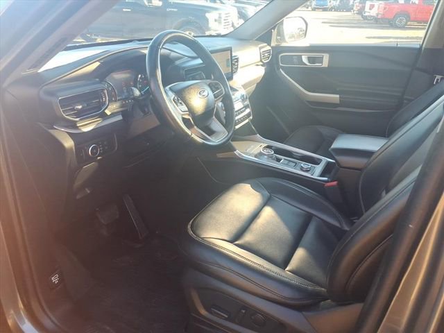 Certified 2023 Ford Explorer XLT w/ Equipment Group 202A image 17