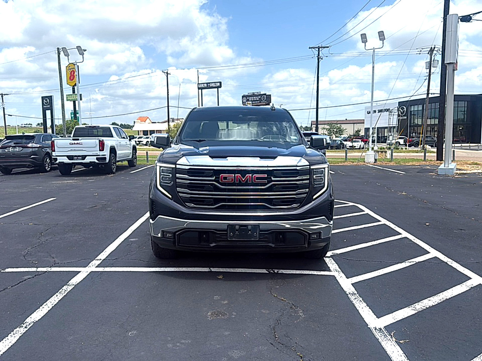 Used 2023 GMC Sierra 1500 SLT AWD/4WD image 2