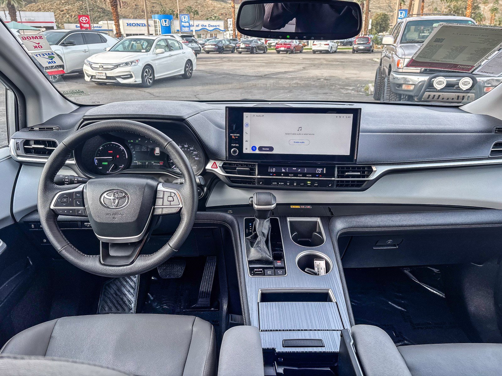 Used 2025 Toyota Sienna XLE image 16