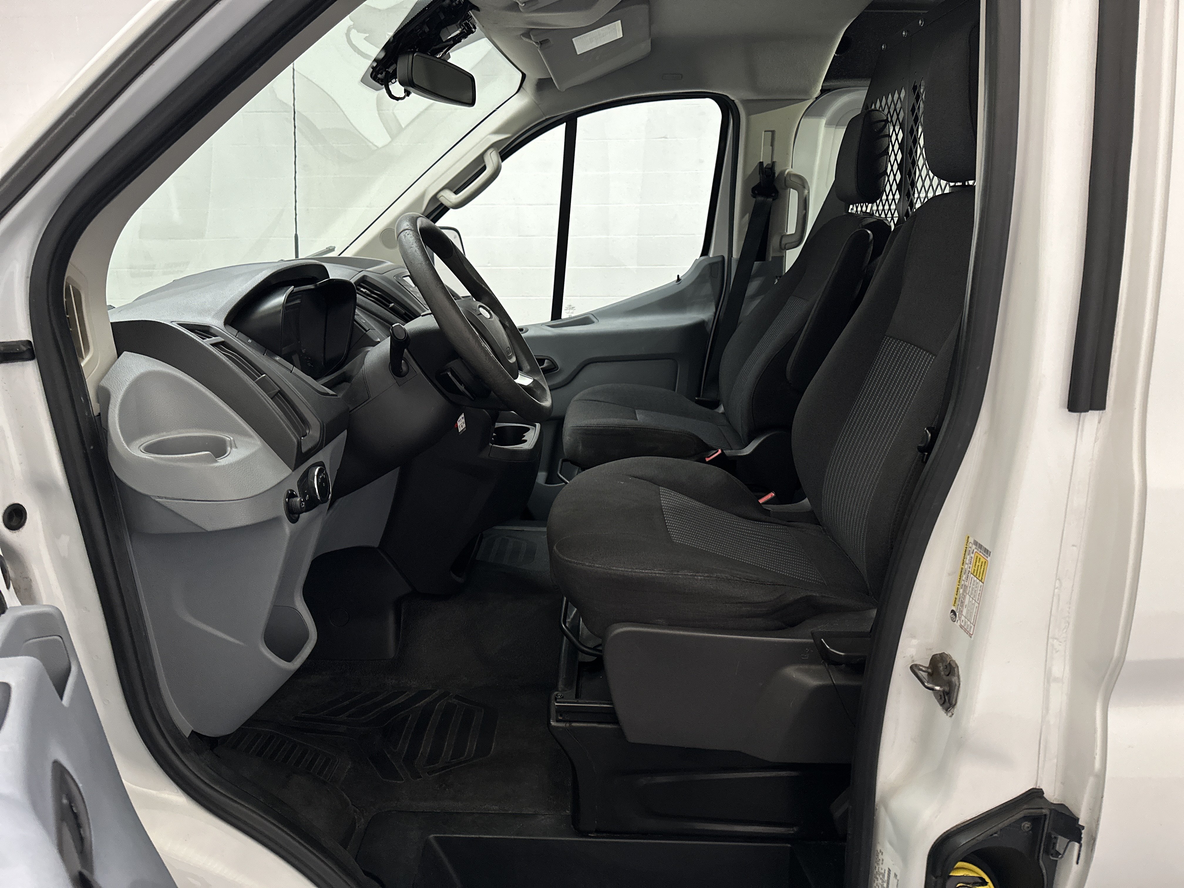 Used 2015 Ford Transit 150 130 Low Roof RWD image 16