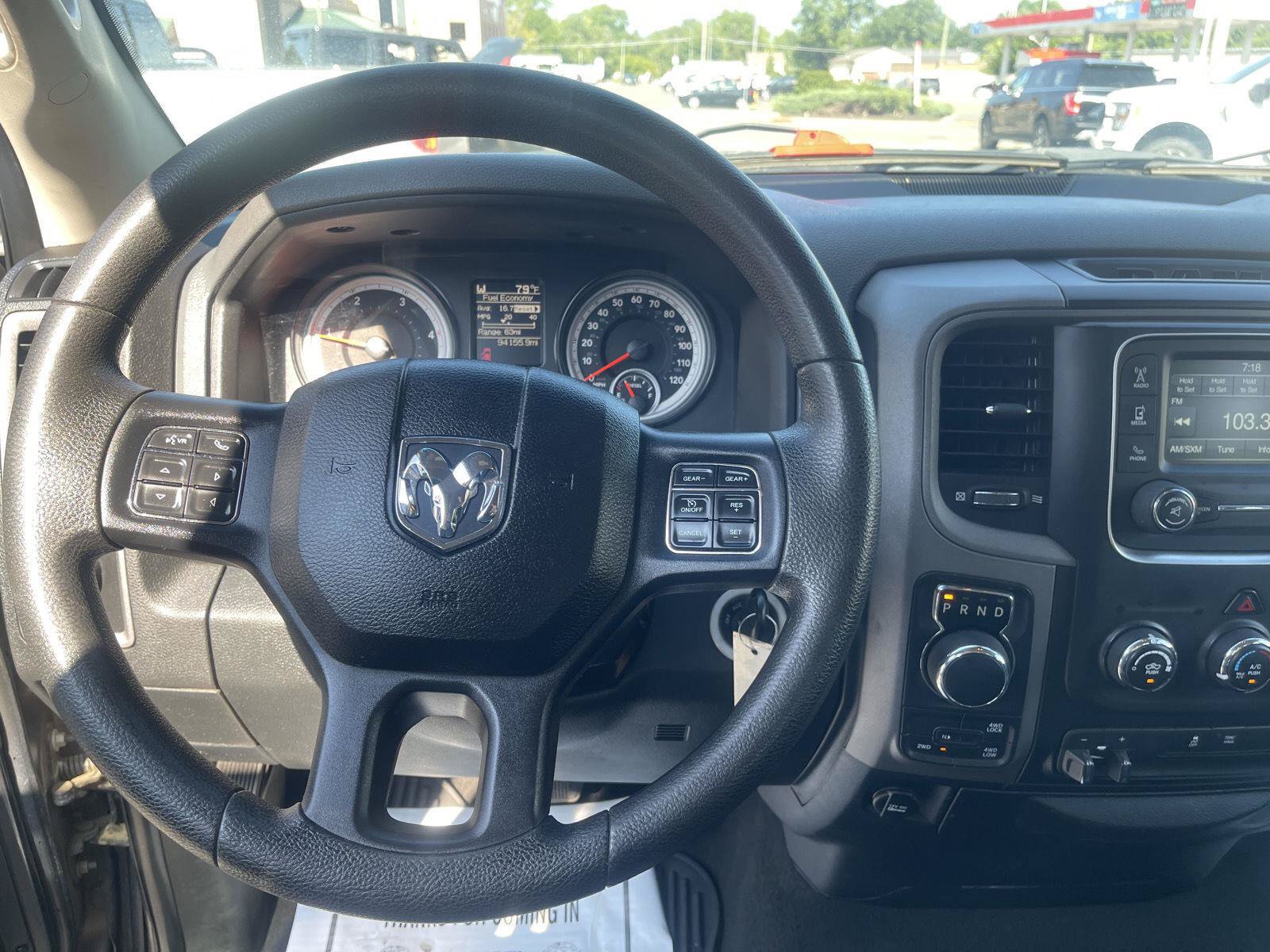 Used 2015 RAM 1500 ST AWD/4WD image 9