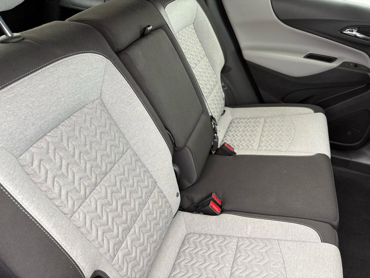 Used 2024 Chevrolet Equinox LS w/ LS Convenience Package image 46