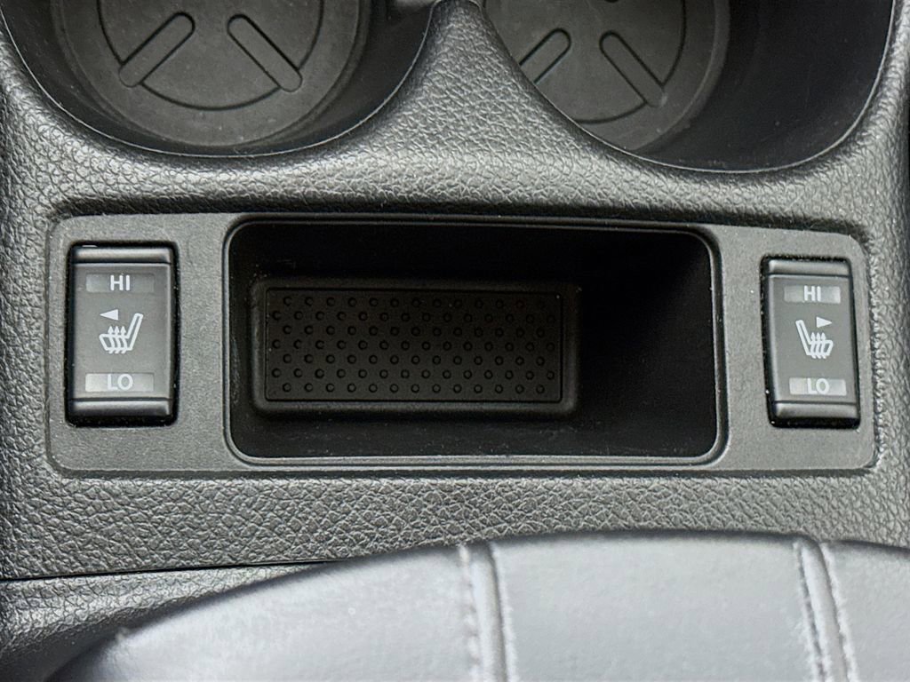 Used 2018 Nissan Rogue SV w/ Sun & Sound Touring Package image 12