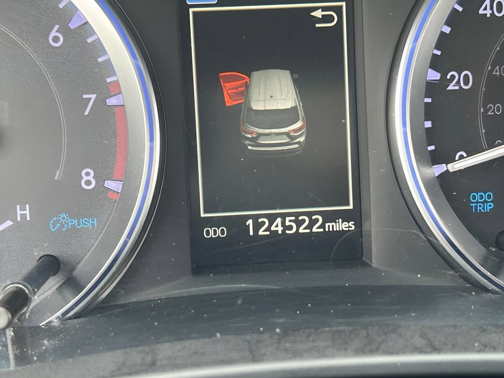 Certified 2019 Toyota Highlander XLE FWD image 22