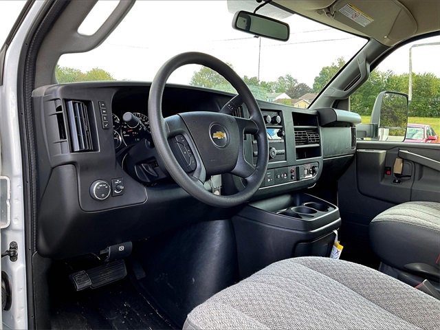 New 2025 Chevrolet Express 3500 w/ Power Convenience Package image 8