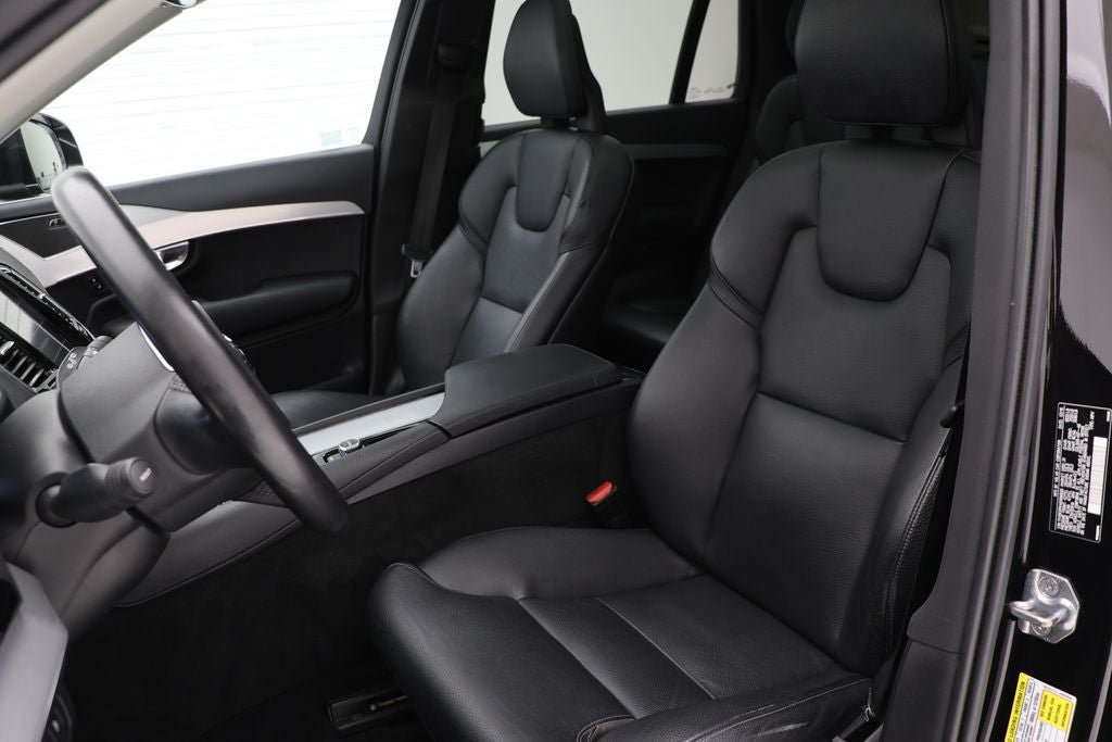 Used 2016 Volvo XC90 T8 Momentum w/ Vision Package AWD/4WD image 17