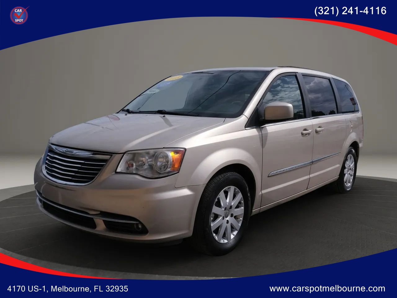 Used 2015 Chrysler Town & Country Touring image 1