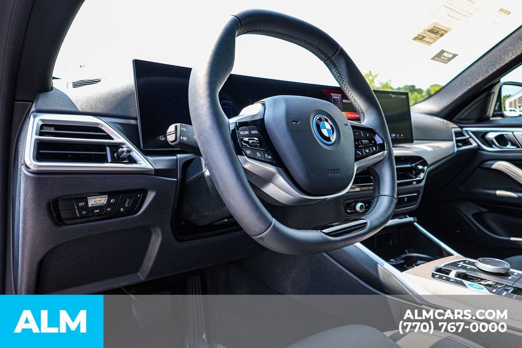 Used 2025 BMW i4 xDrive40i w/ Parking Assistance Package image 27