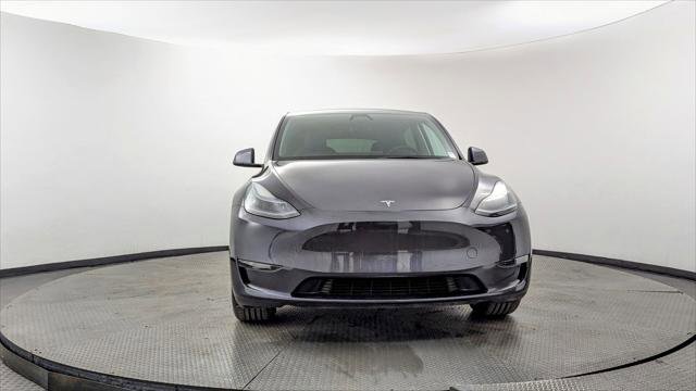 Used 2025 Tesla Model Y Long Range RWD image 11