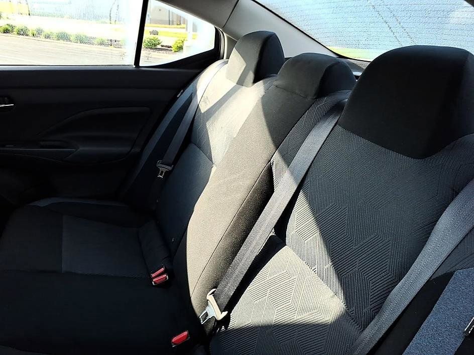 Used 2025 Nissan Versa SV FWD image 17