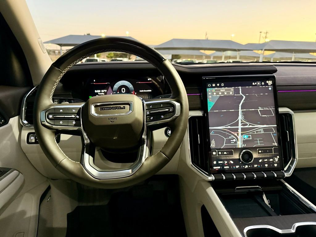 Used 2024 GMC Acadia Denali w/ Super Cruise Package image 9