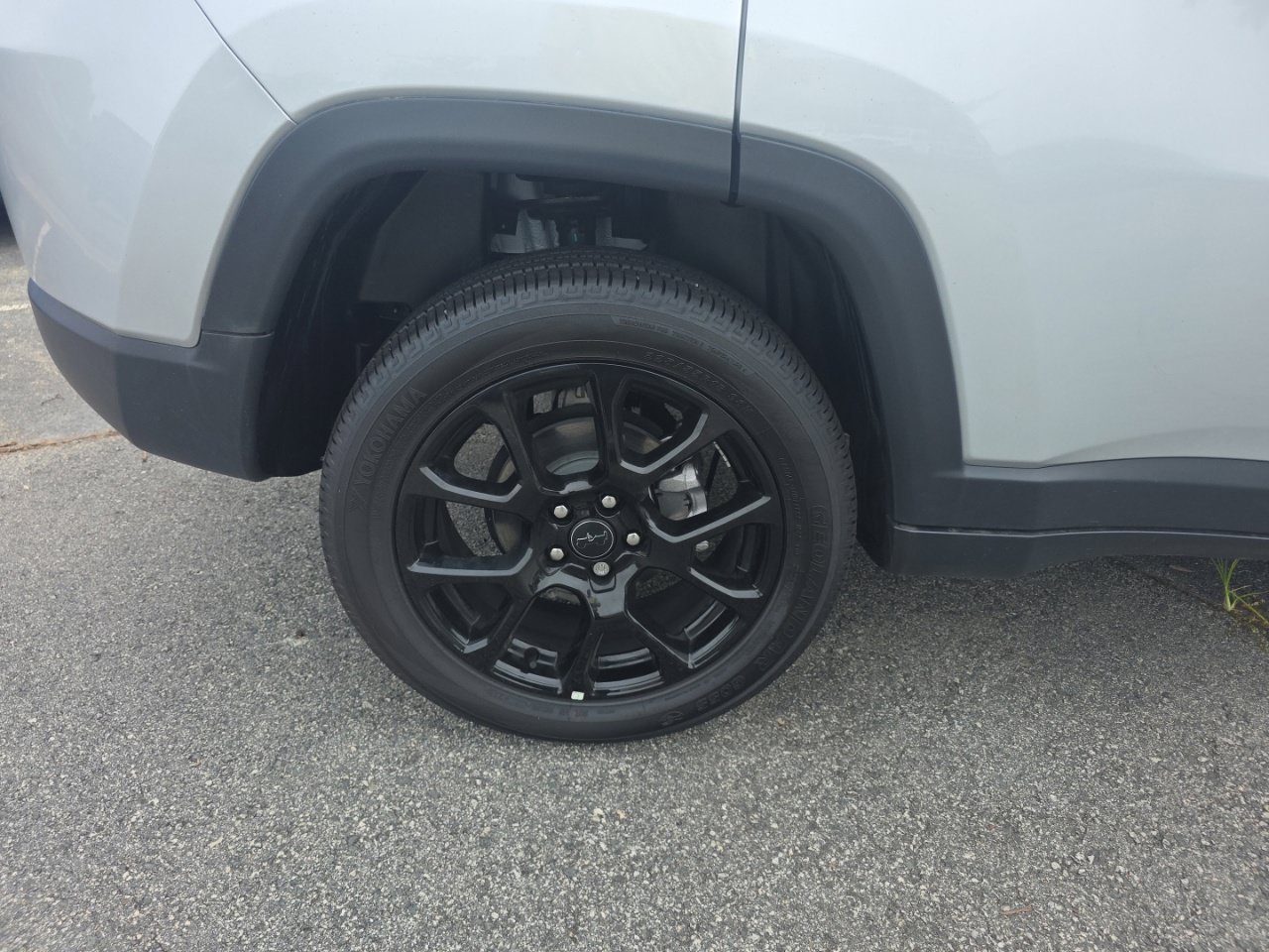 New 2026 Jeep Compass Latitude AWD/4WD image 12
