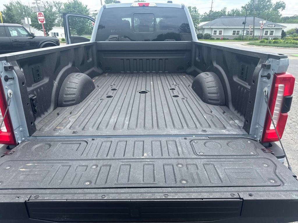 Used 2025 Ford F350 Lariat w/ Lariat Ultimate Package AWD/4WD image 49