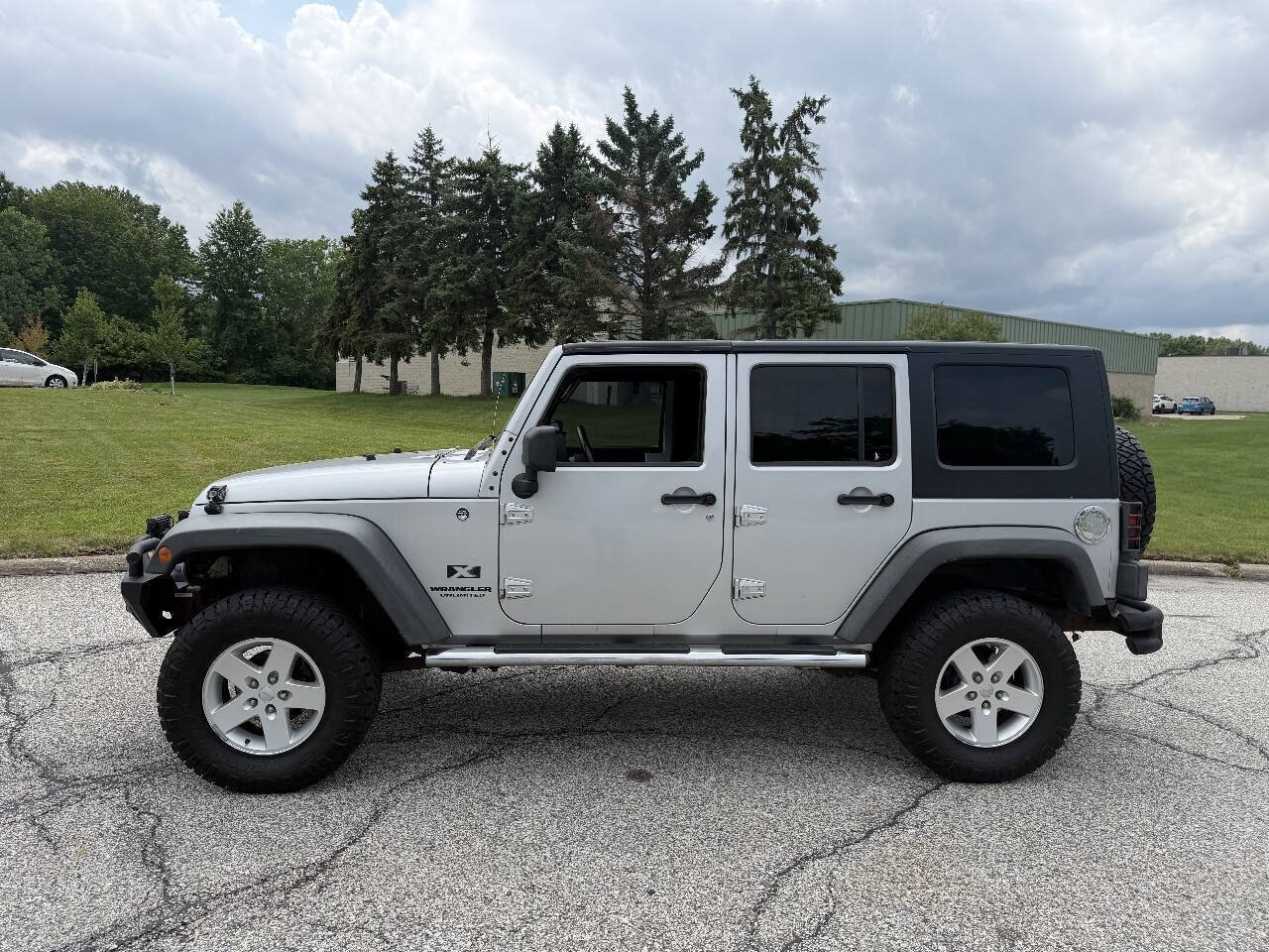 Used 2008 Jeep Wrangler Unlimited X AWD/4WD image 2