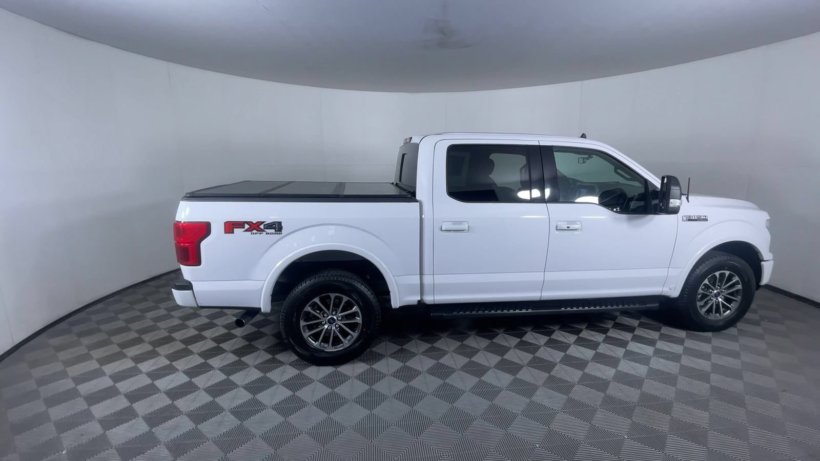Used 2020 Ford F150 Lariat w/ Equipment Group 502A Luxury AWD/4WD image 9