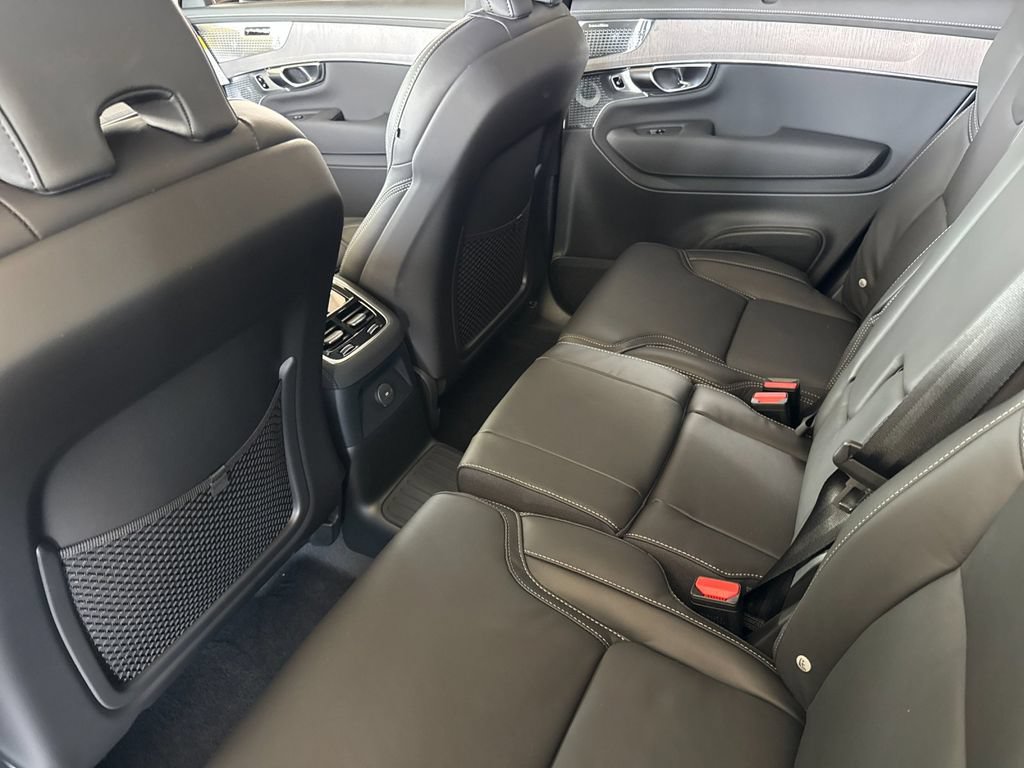 New 2026 Volvo XC90 T8 Ultra w/ Lounge Package AWD/4WD image 11