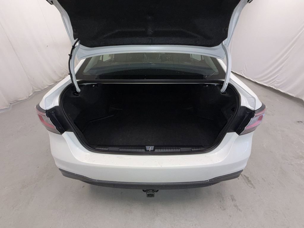 Used 2025 Subaru Legacy Premium image 16