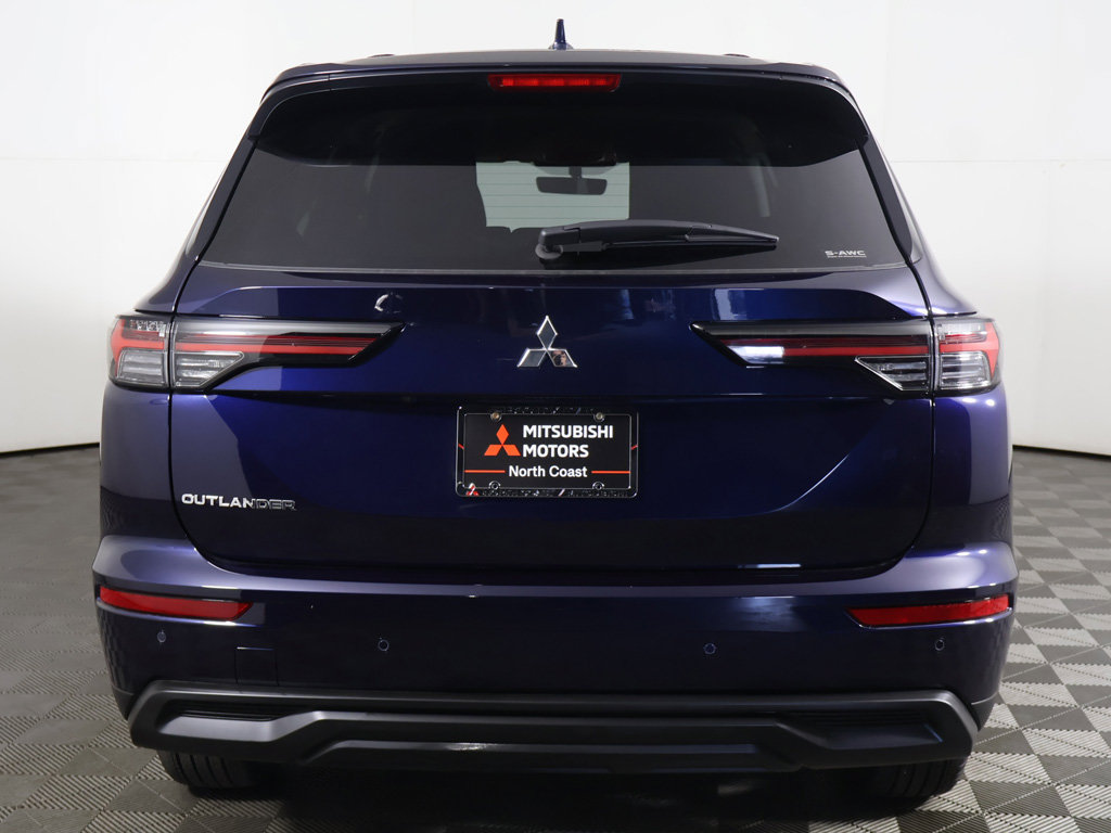 New 2026 Mitsubishi Outlander ES AWD/4WD image 13