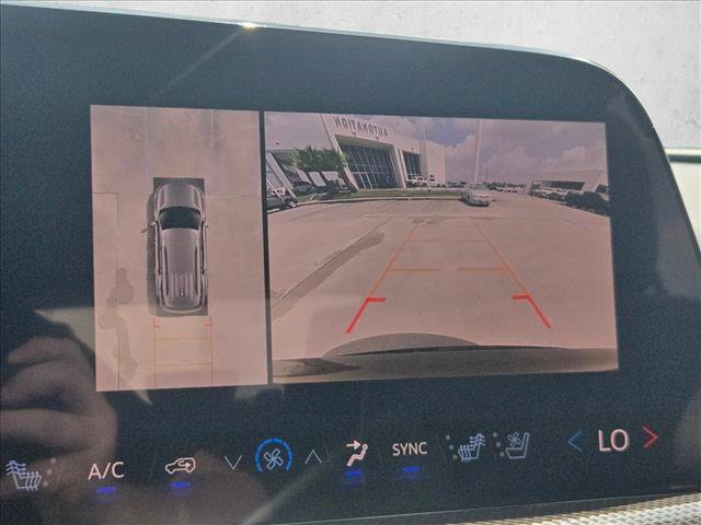 New 2026 Chevrolet Traverse High Country FWD image 12