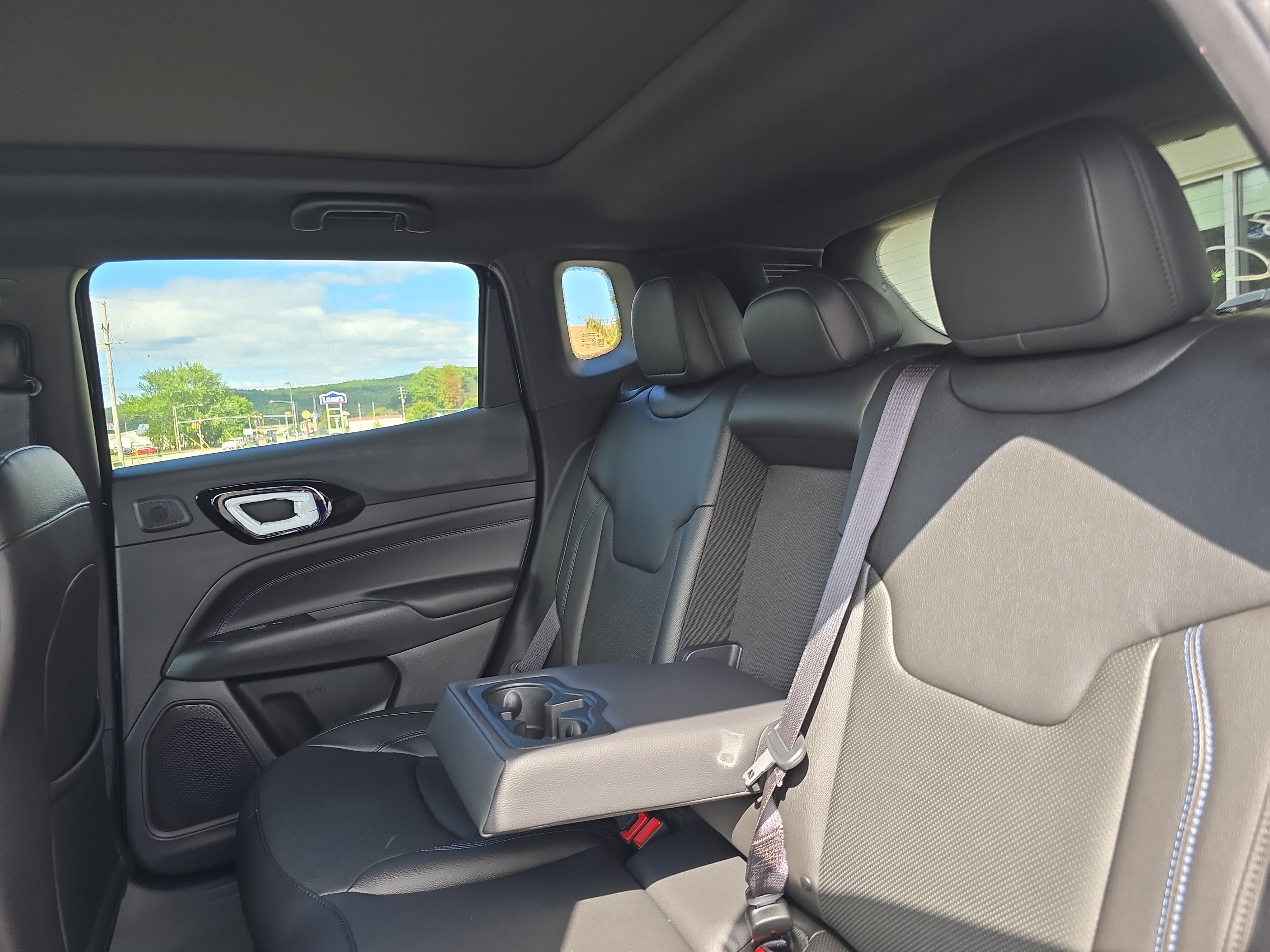 New 2025 Jeep Compass Limited w/ High Altitude Package image 12