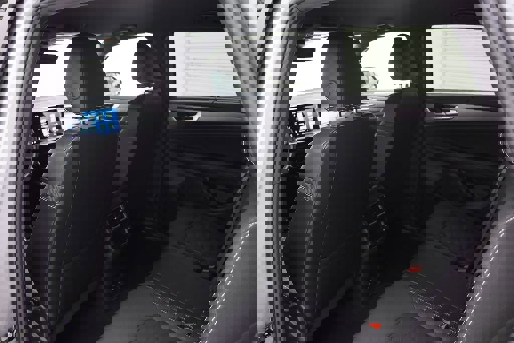 Used 2025 Volkswagen Atlas Cross Sport SE image 12