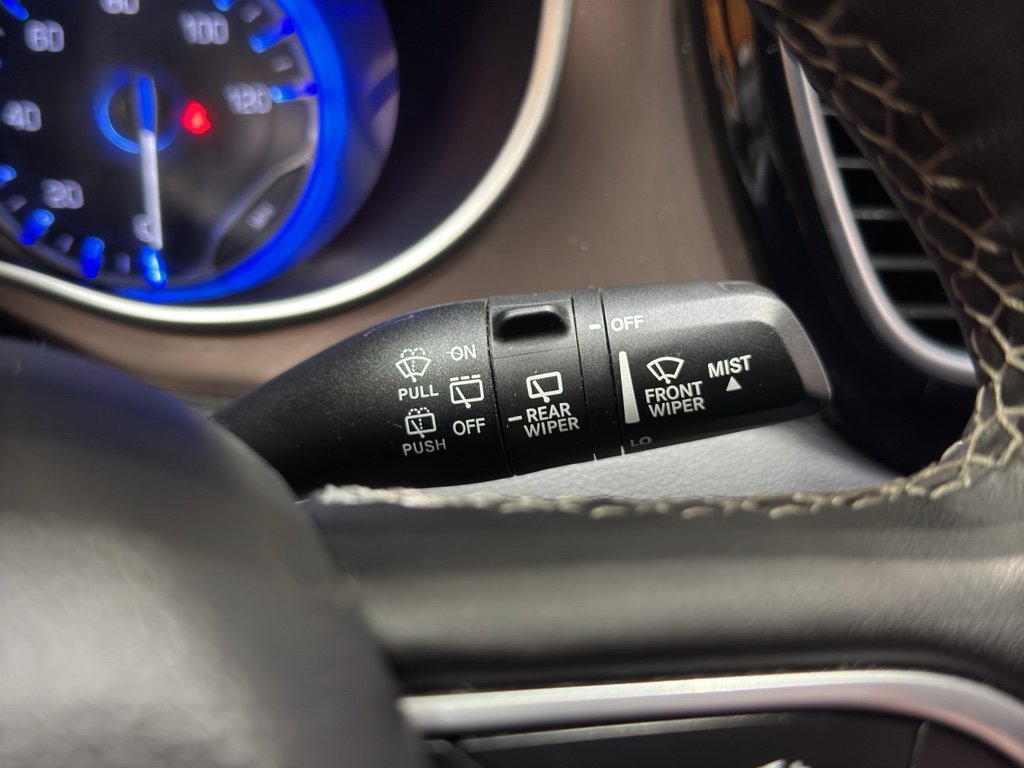 Used 2023 Chrysler Voyager LX image 28