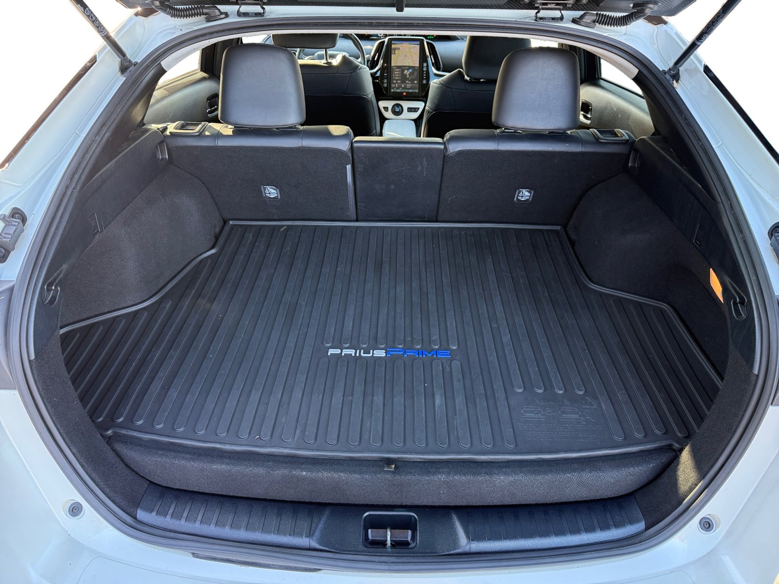 Used 2017 Toyota Prius Prime Advanced image 17