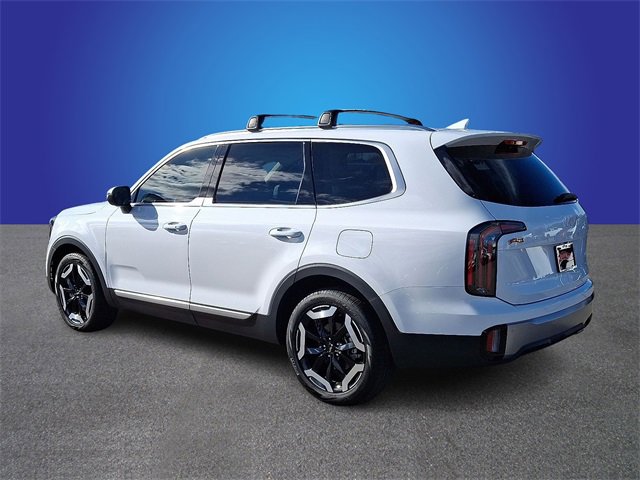 Used 2025 Kia Telluride EX w/ EX Captain's Chair Package image 7