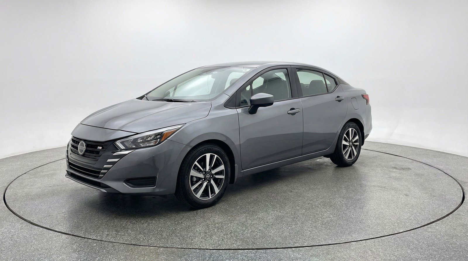 Used 2025 Nissan Versa SV image 3