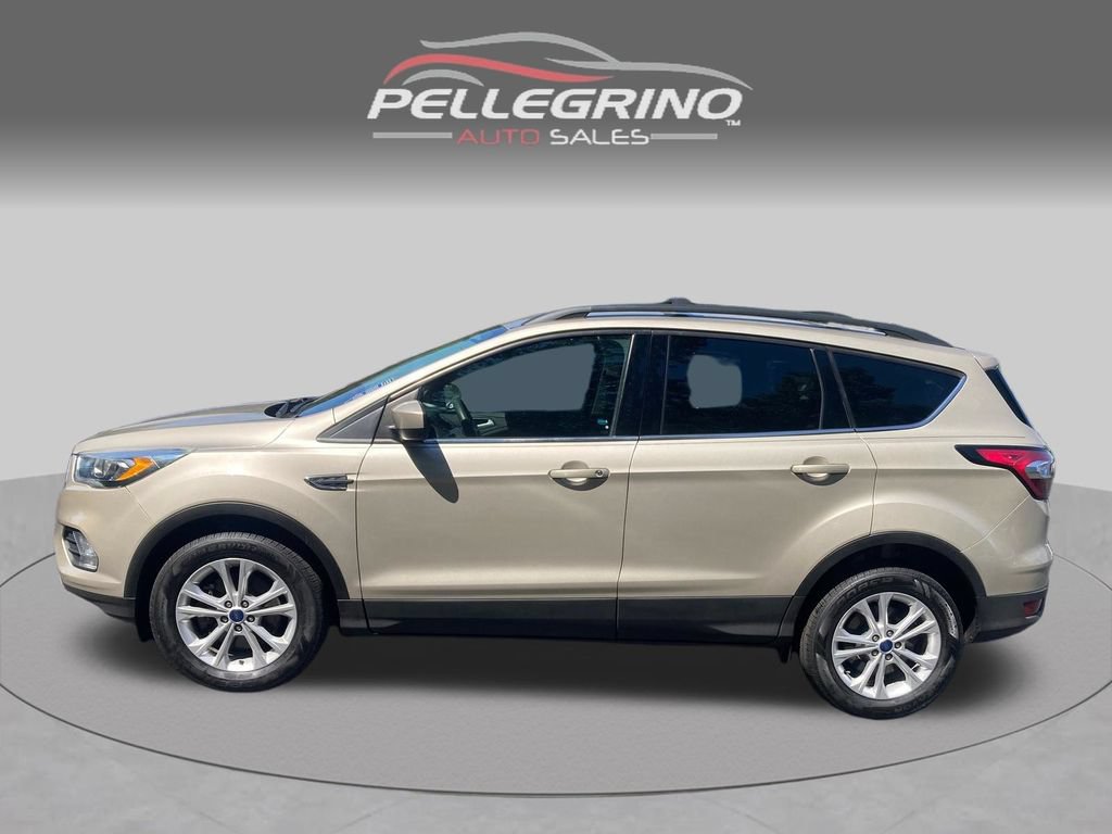 Used 2017 Ford Escape SE w/ Equipment Group 201A AWD/4WD image 3