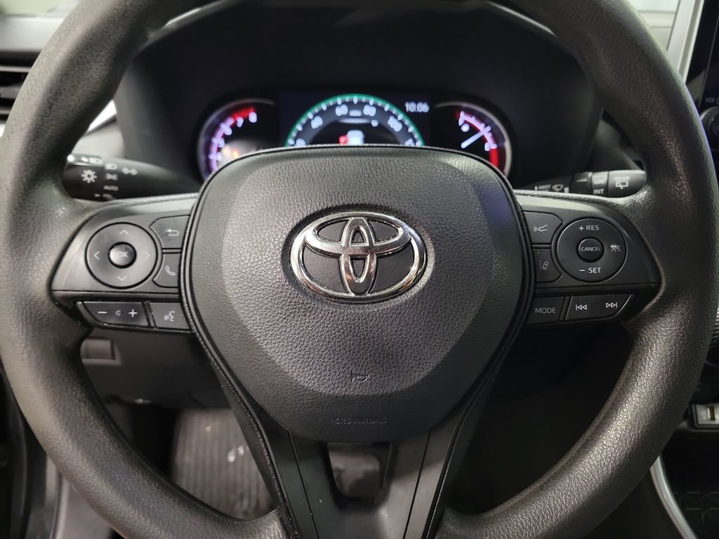 Used 2024 Toyota RAV4 XLE AWD/4WD image 23