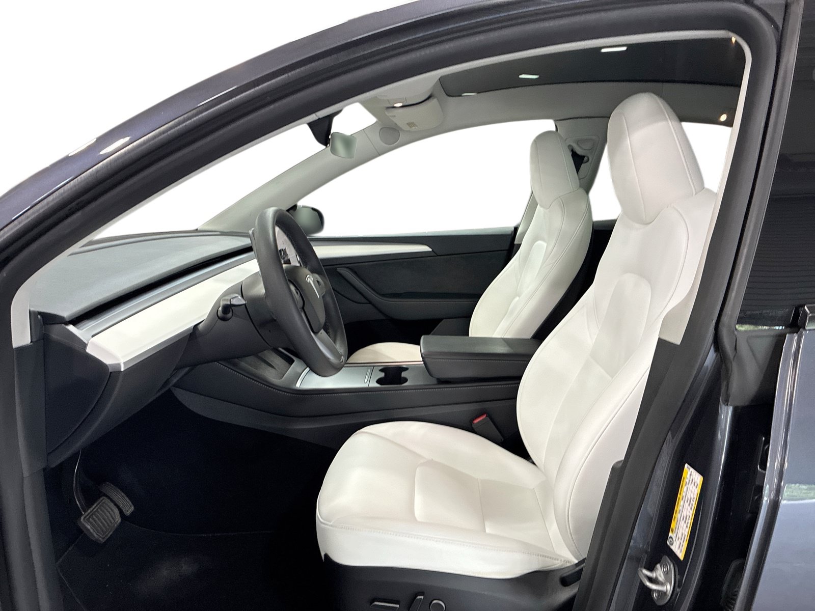 Certified 2023 Tesla Model Y Long Range AWD/4WD image 9