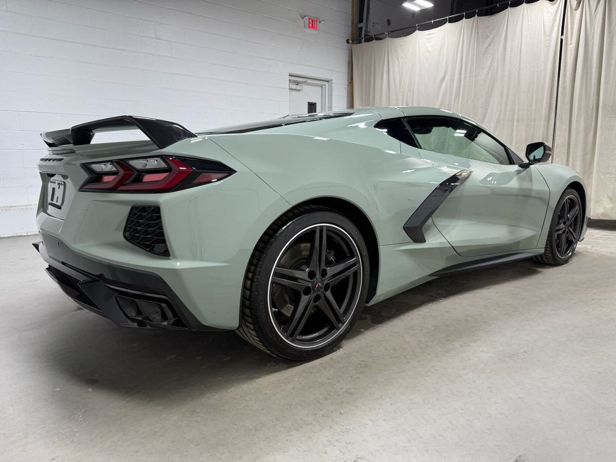 Used 2024 Chevrolet Corvette Stingray Premium Cpe w/ Z51 Performance Package RWD image 4