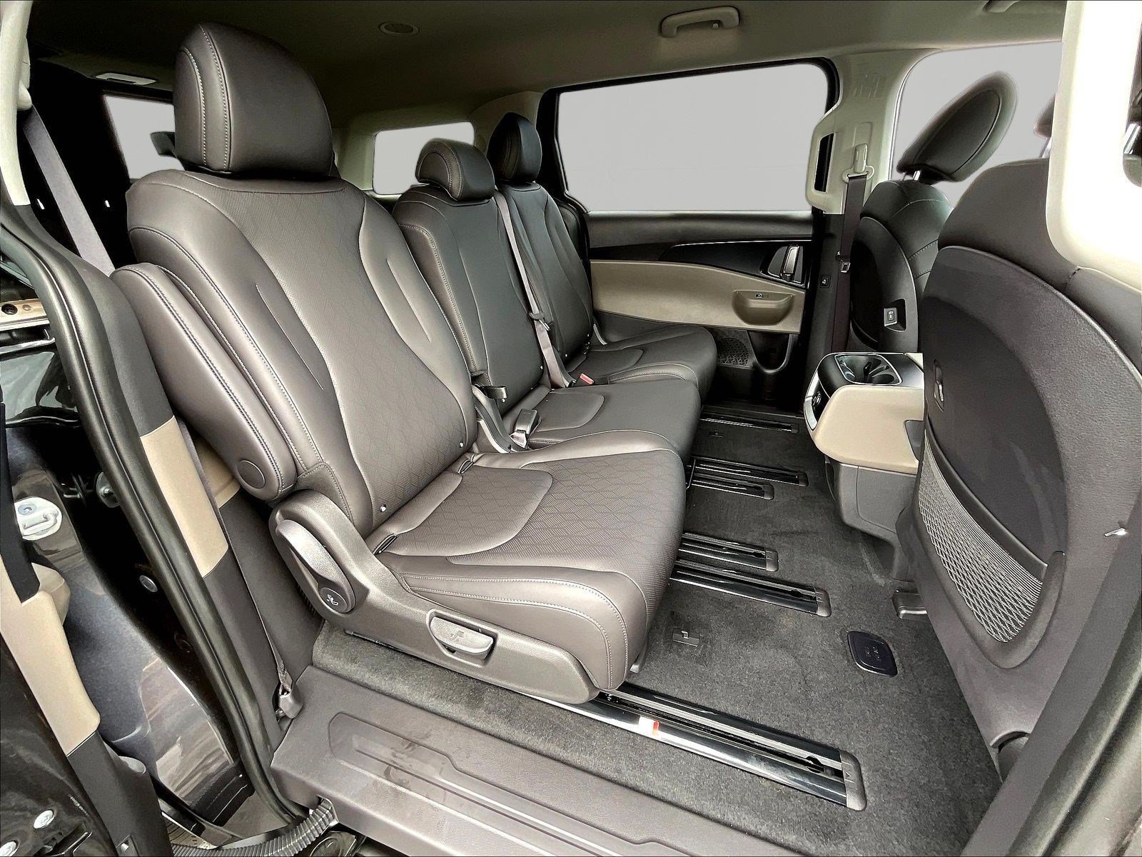 New 2027 Kia Carnival FWD image 20